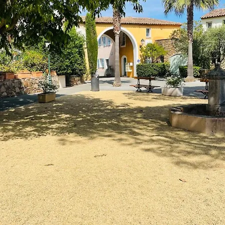 La Siesta 6 Personnes Bord De Et Piscine, Terrasse De 30m2 Appartement Gassin