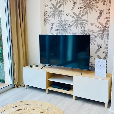 La Siesta 6 Personnes Bord De Et Piscine, Terrasse De 30m2 * Gassin