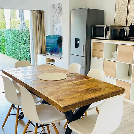 La Siesta 6 Personnes Bord De Et Piscine, Terrasse De 30m2 Apartment Gassin