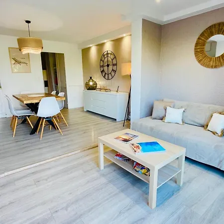 Appartement La Siesta 6 Personnes Bord De Et Piscine, Terrasse De 30m2
