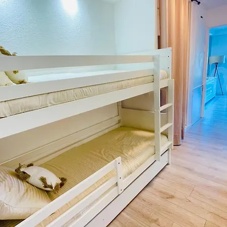 La Siesta 6 Personnes Bord De Et Piscine, Terrasse De 30m2 Appartement Gassin