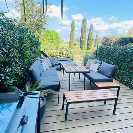 La Siesta 6 Personnes Bord De Et Piscine, Terrasse De 30m2 Appartement