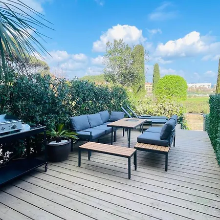La Siesta 6 Personnes Bord De Et Piscine, Terrasse De 30m2 * Gassin