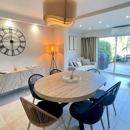 La Siesta 6 Personnes Bord De Et Piscine, Terrasse De 30m2 Apartment Gassin